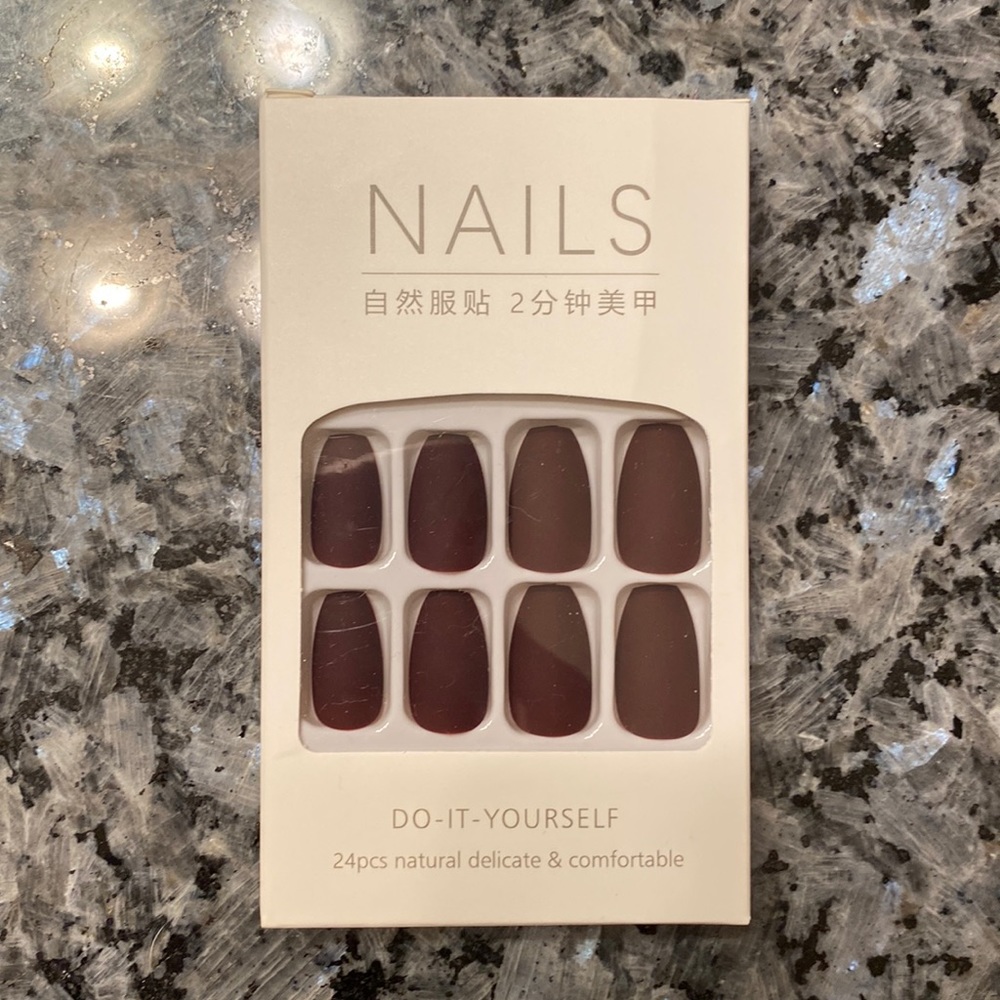 Glue on nails